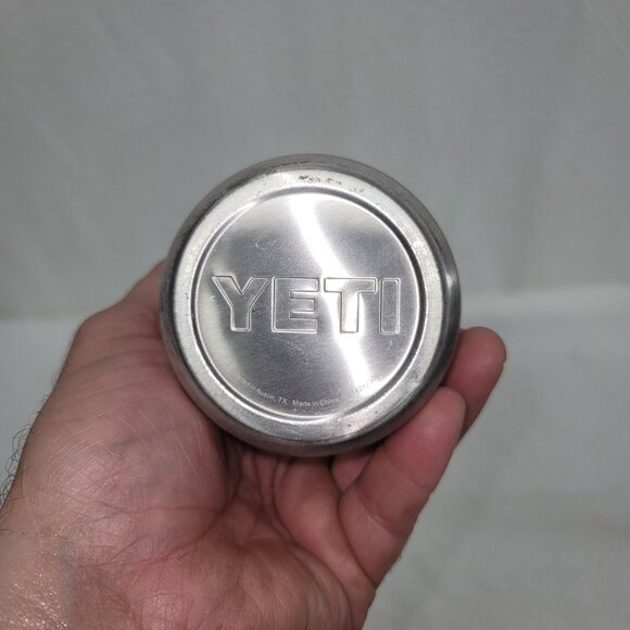 Yeti Colster Can Insulator 12oz Can Cooler Stainless Steel Silver - Picture 3 of 5